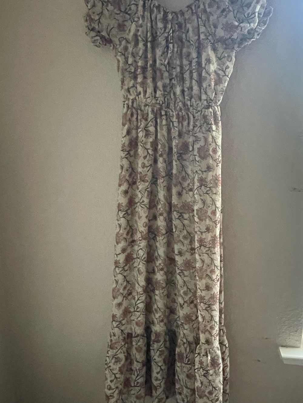 Floral Puff-Sleeve Maxi Dress in Cream and Dusty Rose